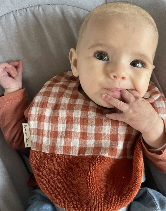 Bavoir tissus colorés fait main en France